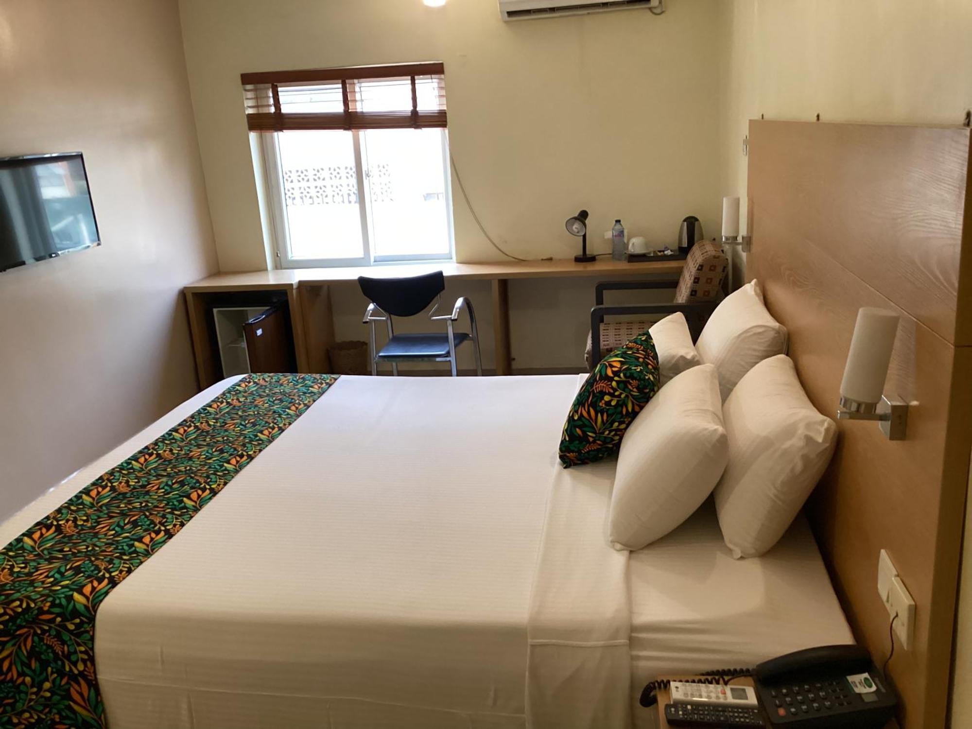 Adis Hotels 伊巴丹 外观 照片