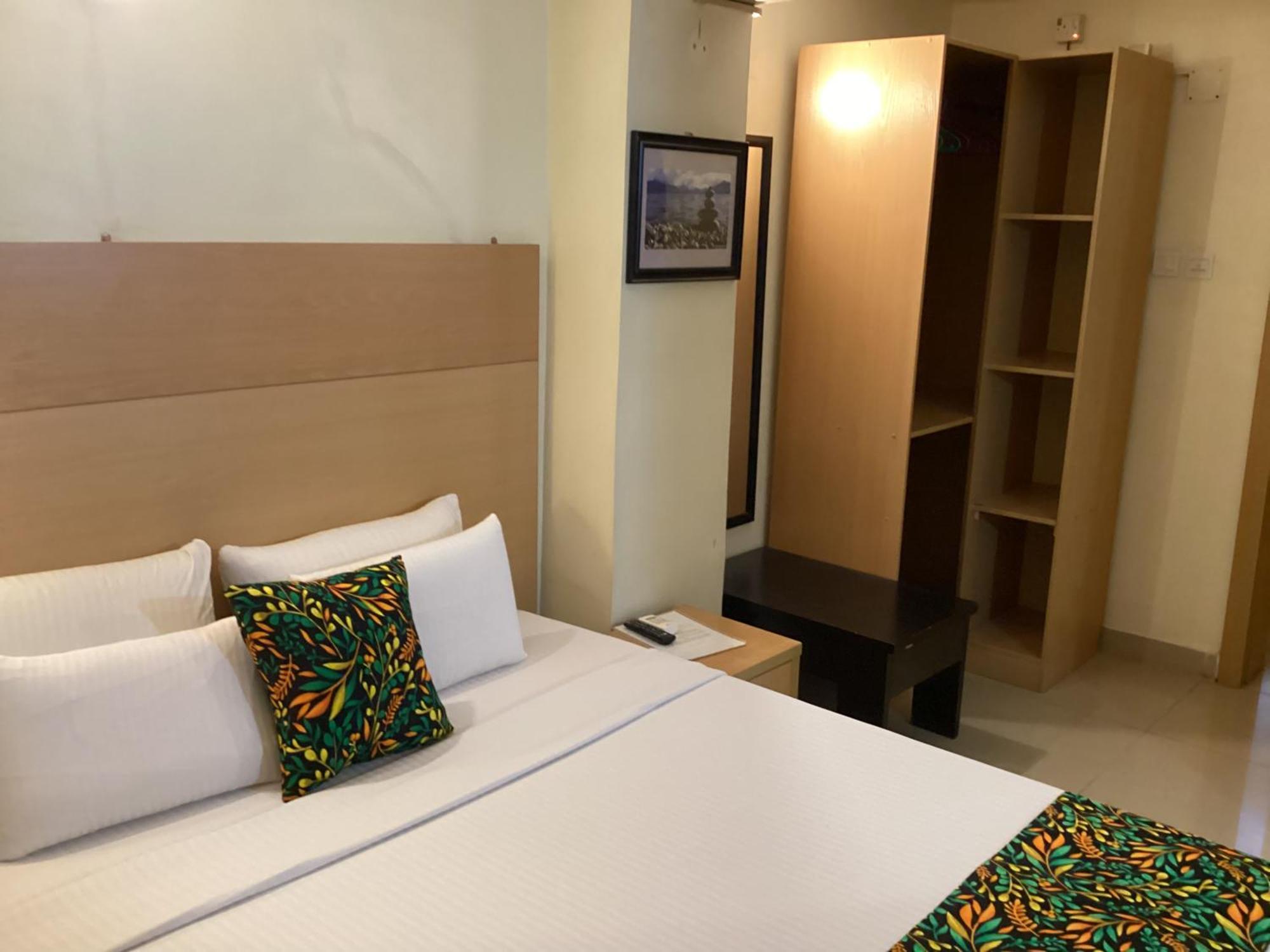 Adis Hotels 伊巴丹 外观 照片