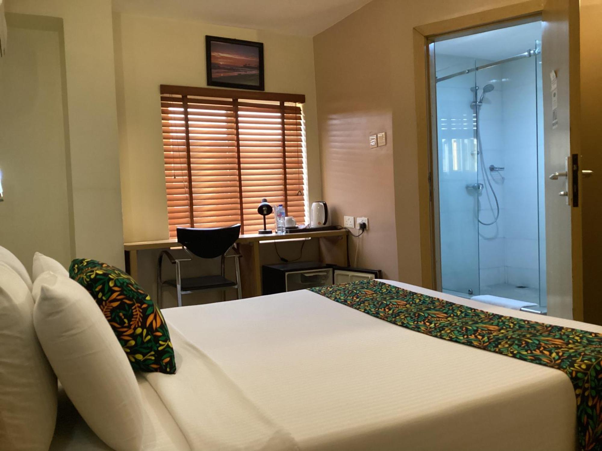 Adis Hotels 伊巴丹 外观 照片